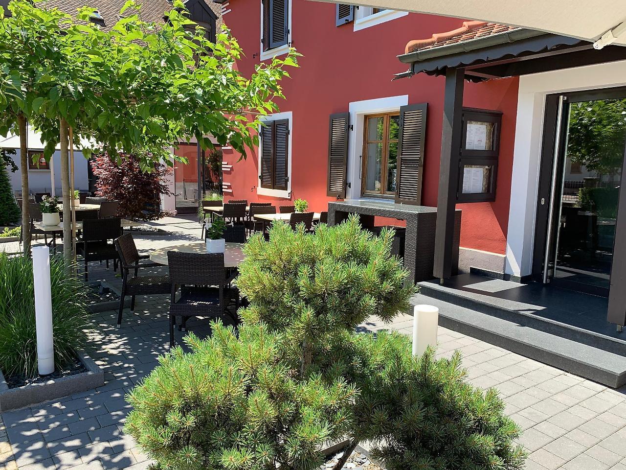 Logis Hotel Restaurant Au Lion Rouge Bartenheim Kültér fotó