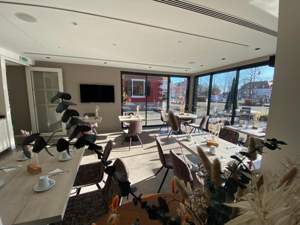 Logis Hotel Restaurant Au Lion Rouge Bartenheim Kültér fotó